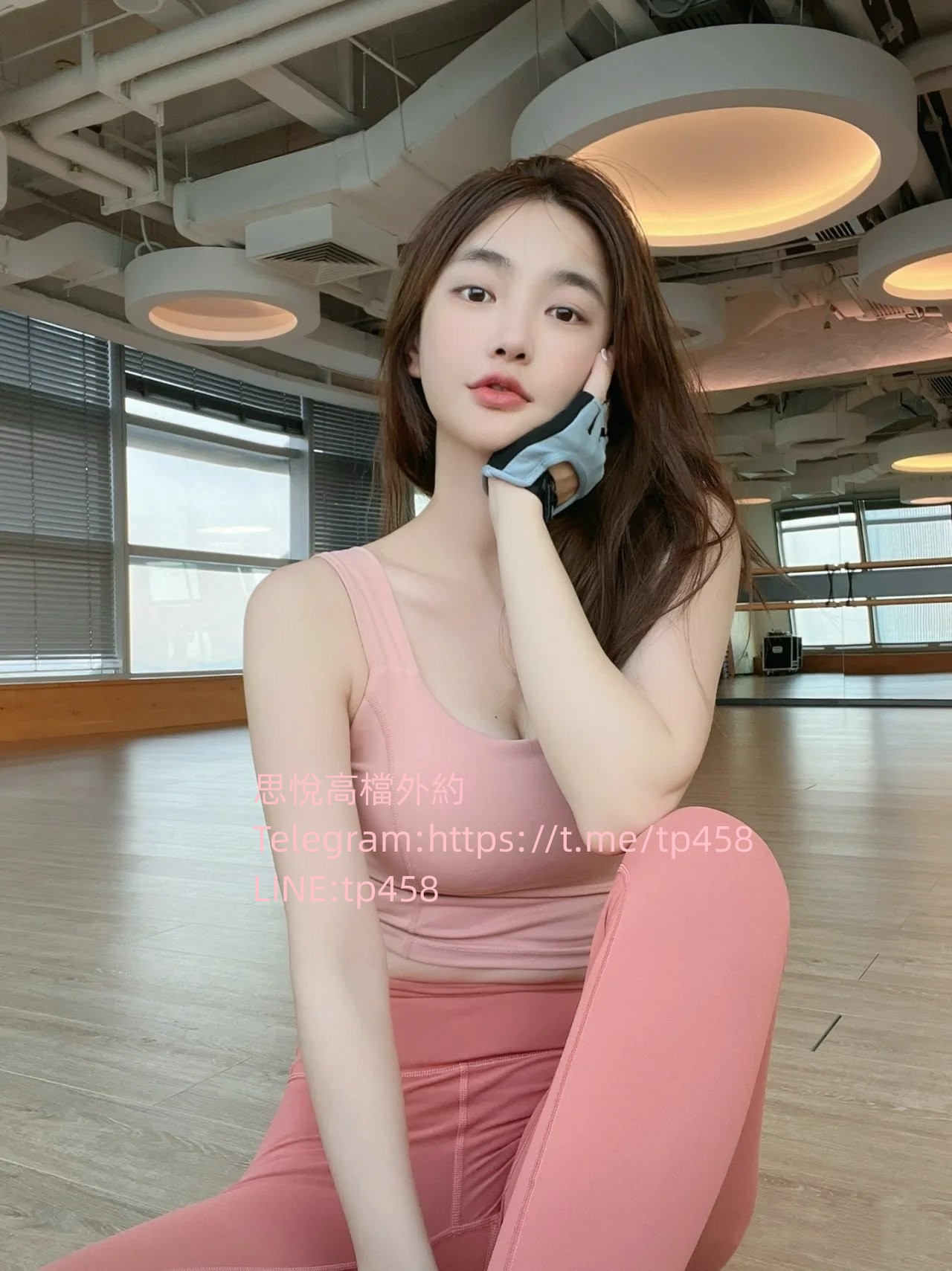 Fcpm6dqaEAAk9Jf.jpg