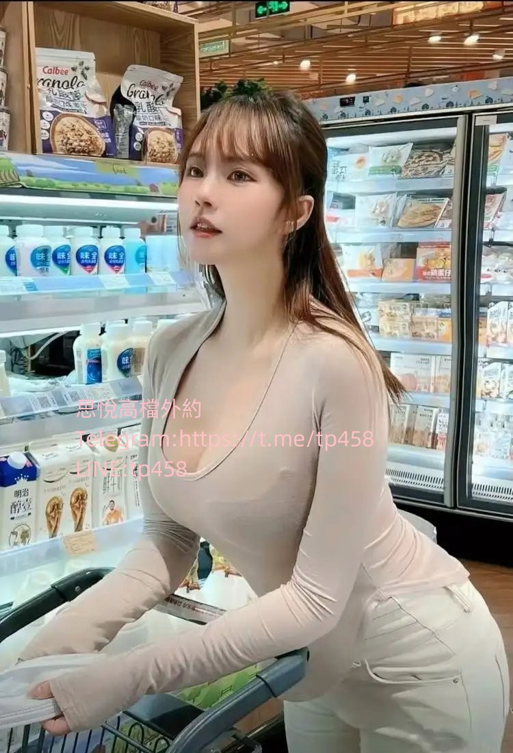 FmhOcjNXgAAbzCo_副本.jpg
