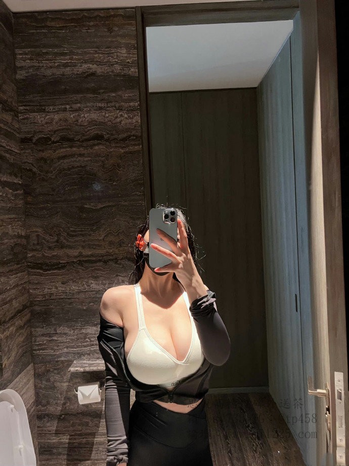 008lOzxBgy1he41vsvxrjj30j60pkadi.jpg