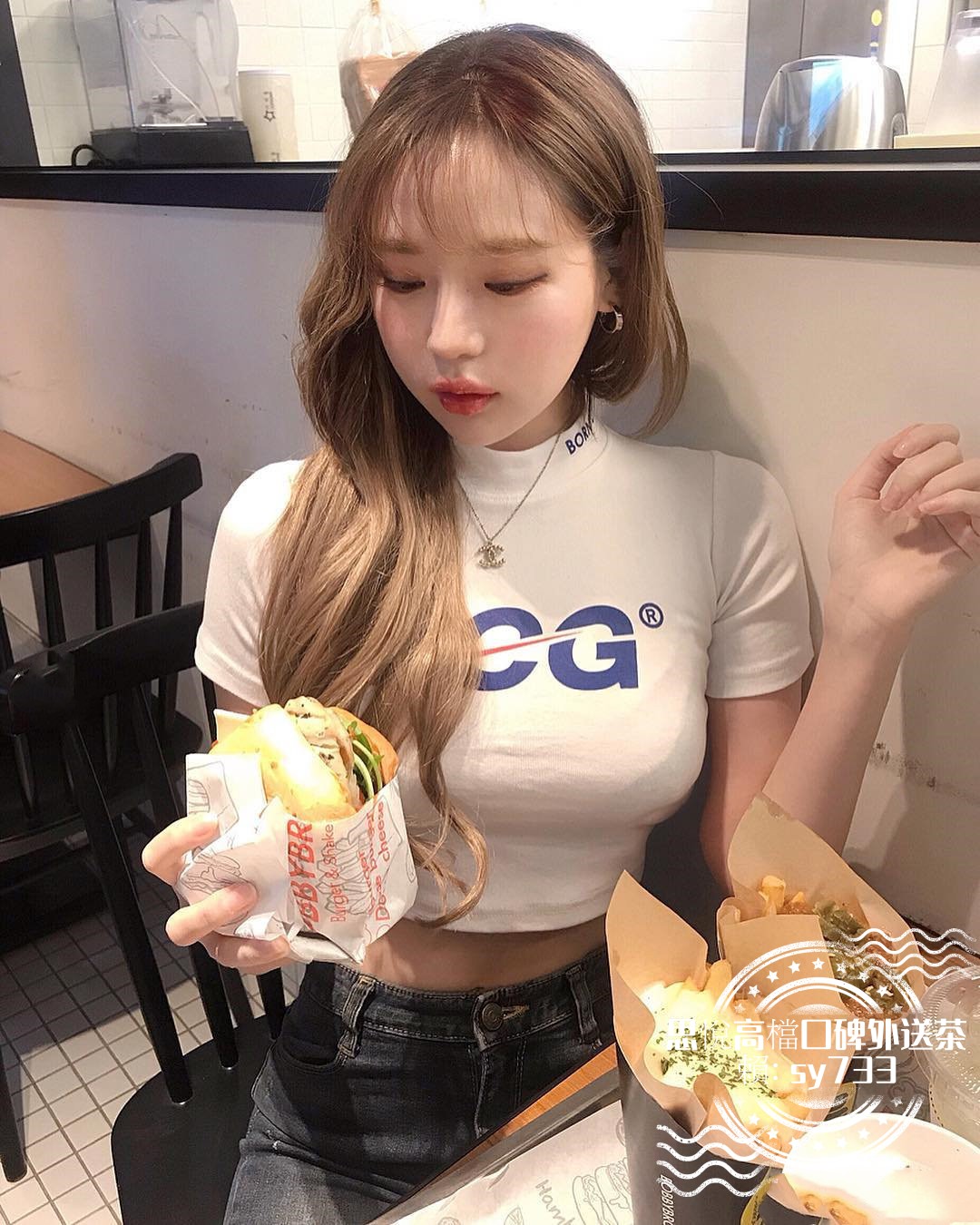 006fsuxqgy1gjp1d8q3emj30u011i44s.jpg