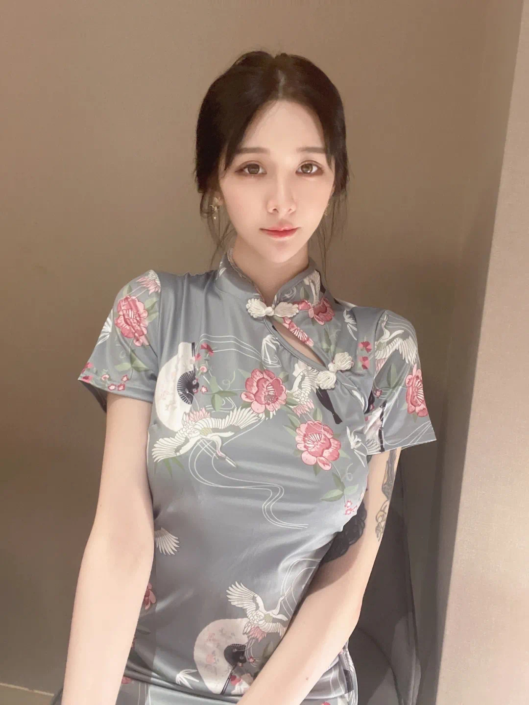 c1f02f01ly1gt52cpq1g3j20u013zjx1.jpg