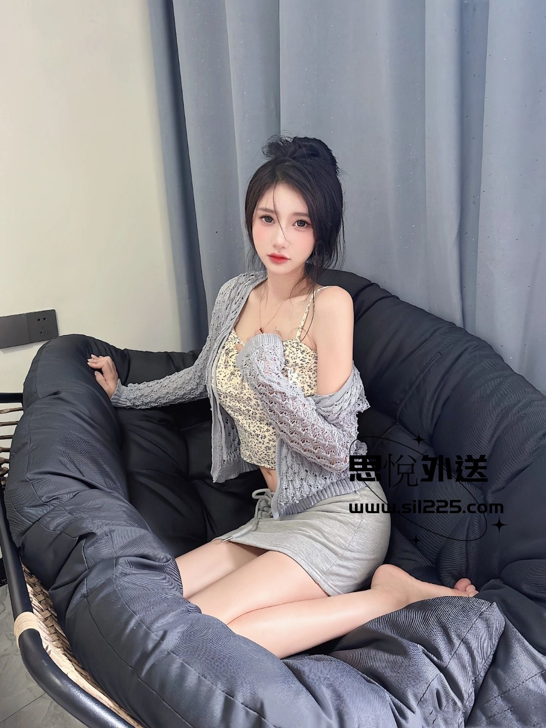 0079AEmngy1hi9l9ib5taj30u01400zl.jpg