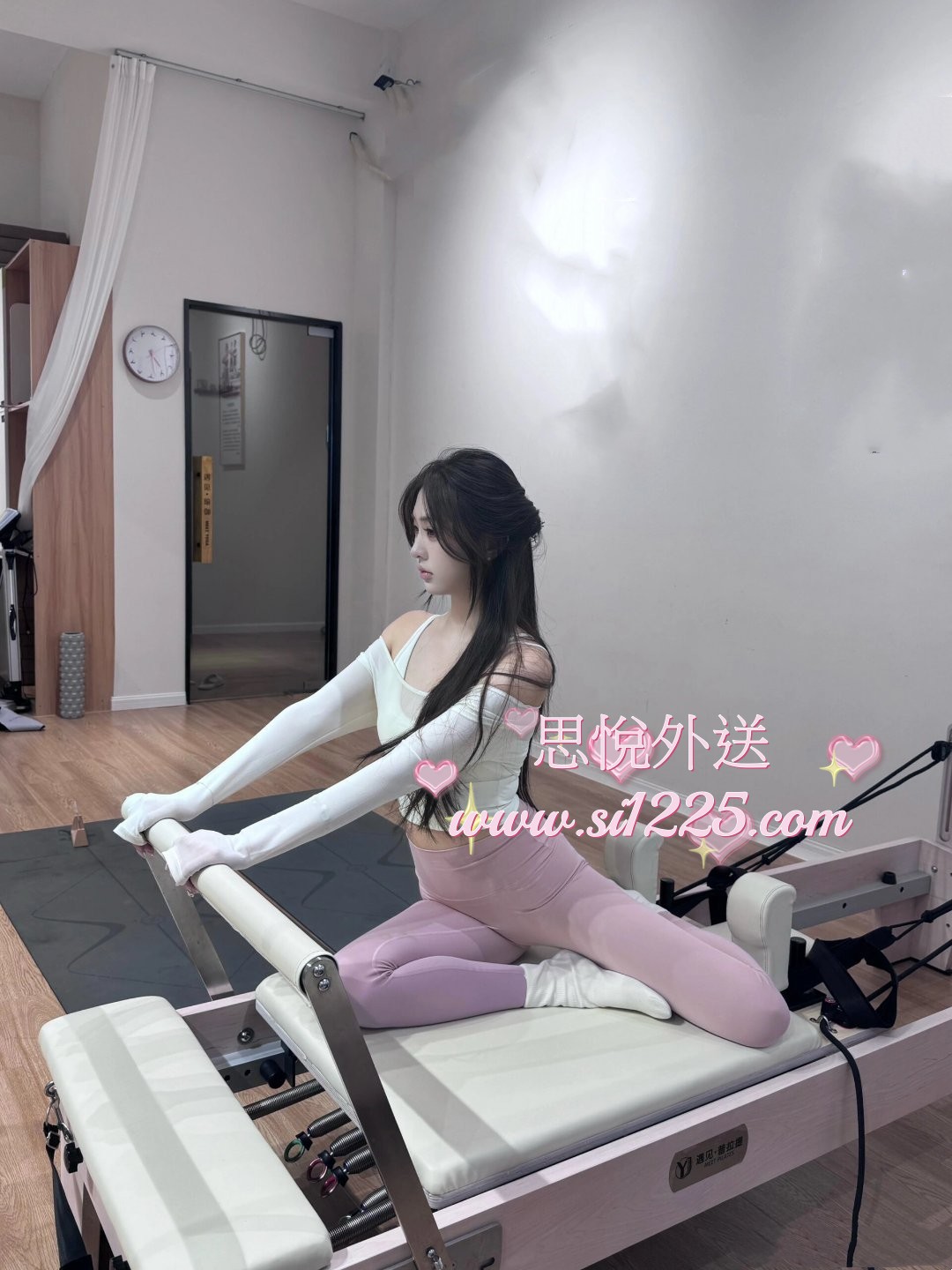 0079AEmngy1hlzxpkx1nej30u01400xy.jpg