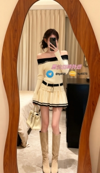 玳妮 165cm 47kg  C  24歲  #敢玩、很色的類型 #雙北