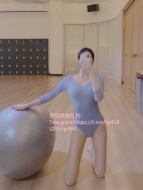 羽菲  163/44kg/C/24歲