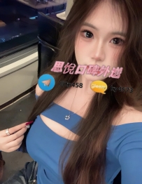 小葉    165cm  48kg  D  25歲   #台中