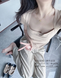 蔚婷 161/45kg/C/21歲