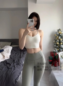 彩霞  166/49kg/D/26歲
