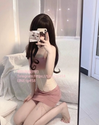 依娜 162/45kg/ B/20歲