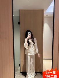 婉芷 160/45kg/C/24歲
