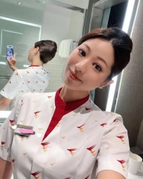 #空姐明天休假兼職一天
