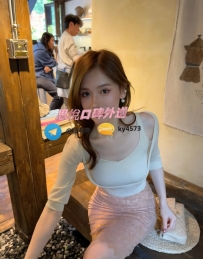 小莓 165cm   47kg  C+  26歲   #高雄