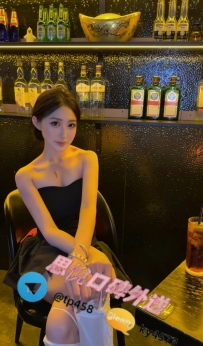 晴晴  165cm  48kg  D  26歲   #雙北