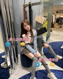 國立大學學生  #只接受雙北  月亮  156cm   44kg   C   20歲