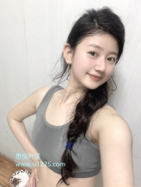 若萱 160/45kg/C/23歲