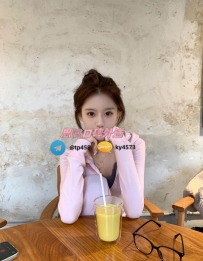 沐芯   160cm  45kg  C  20歲   #雙北