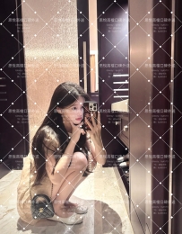 百合 160cm   45kg  C   22歲 台中