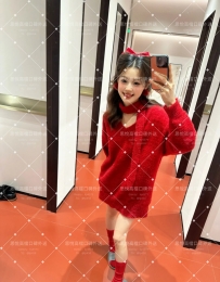 沐晴 162 cm  46kg  C   24歲   #高雄