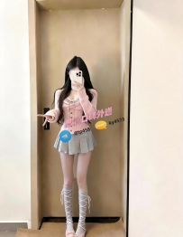 小雅  160cm  44kg  C  21歲   #台中