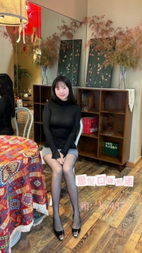 微靜 163/50kg/D/28歲