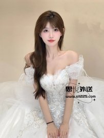 冰心  162/45kg/C+/23歲  #婚紗模特