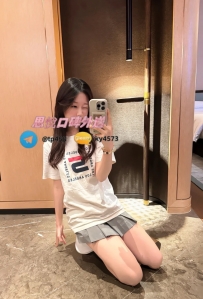 瑜恩 162cm 46kg   C  24歲  #台中