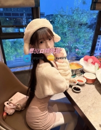 小恩 158cm 44kg  C   20歲   #台中  #學生妹