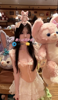 倩柔 160cm 45kg  D  24歲  #高雄