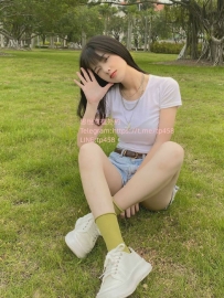 依婷161/45kg/C/22歲