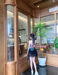 妍希 164cm・46kg・D ・23歲 #高雄