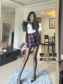 藝純  163/45kg/C/22歲
