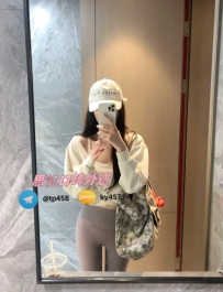 香香  162cm  46kg  C  23歲   #高雄