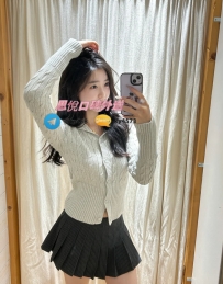 心妍 162cm 46kg D 23歲  #高雄